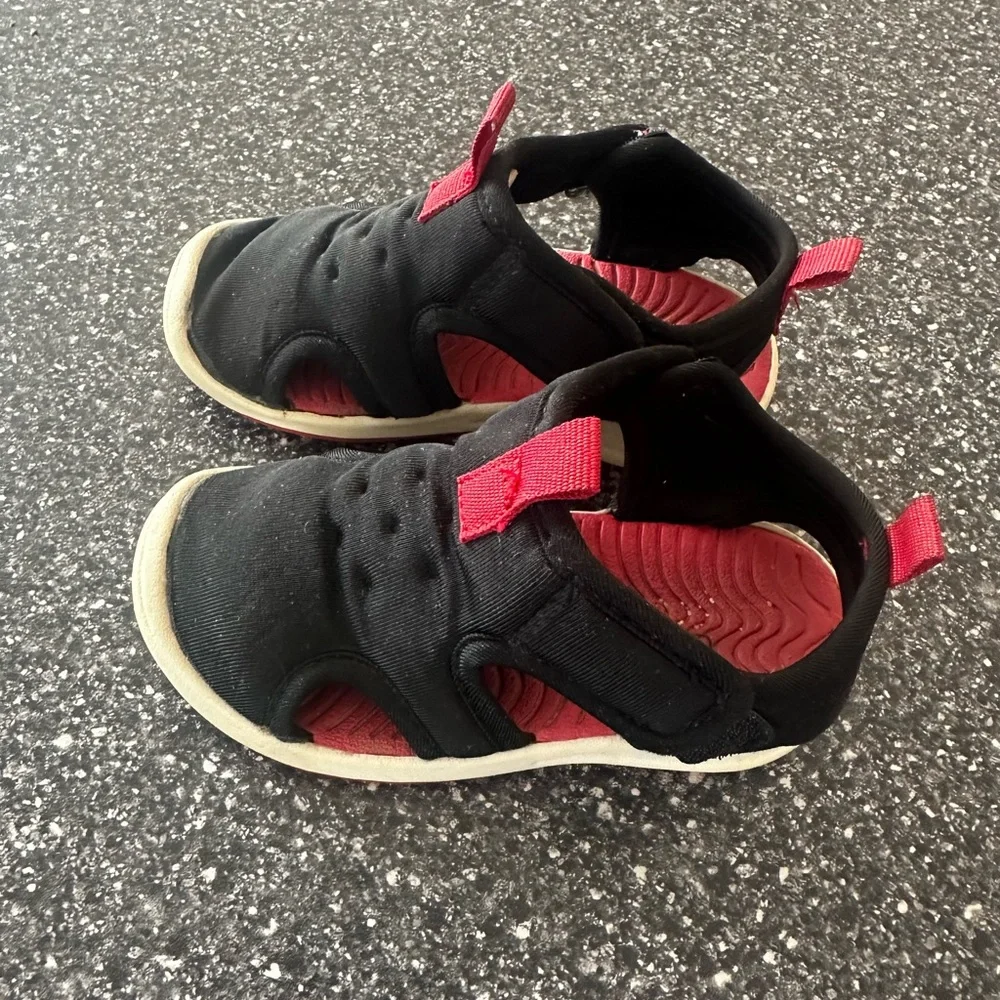 Kids Cat & Jack Black and Red Water Shoes